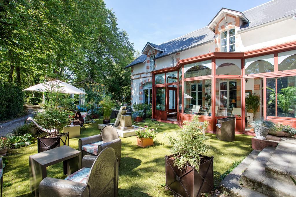Le Pavillon Du Chateau, Hotel & Spa Ревель Экстерьер фото