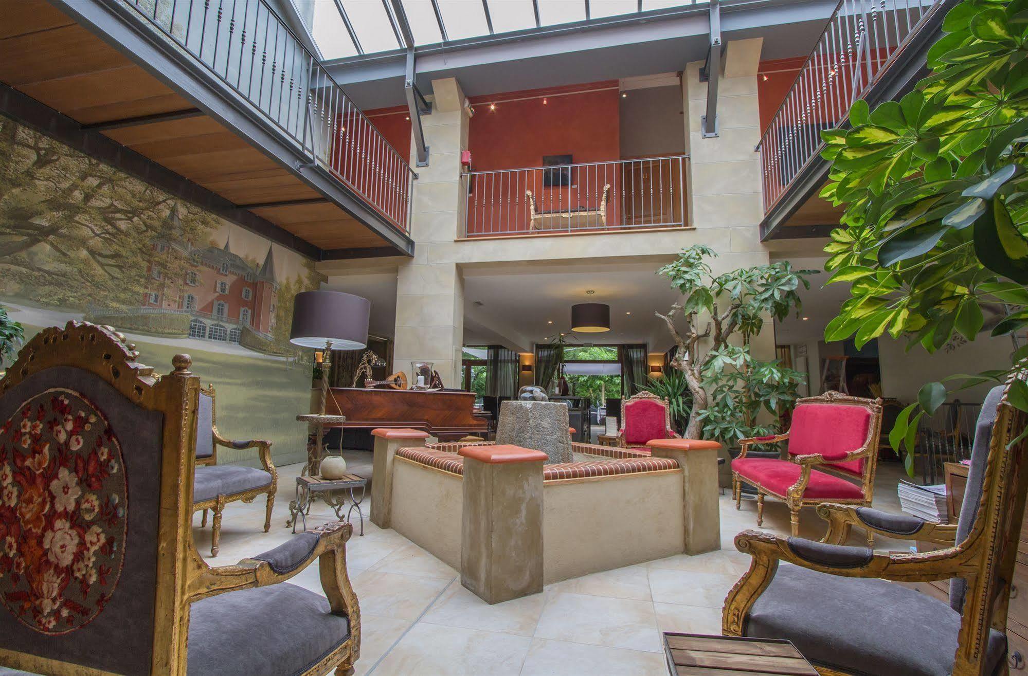 Le Pavillon Du Chateau, Hotel & Spa Ревель Экстерьер фото