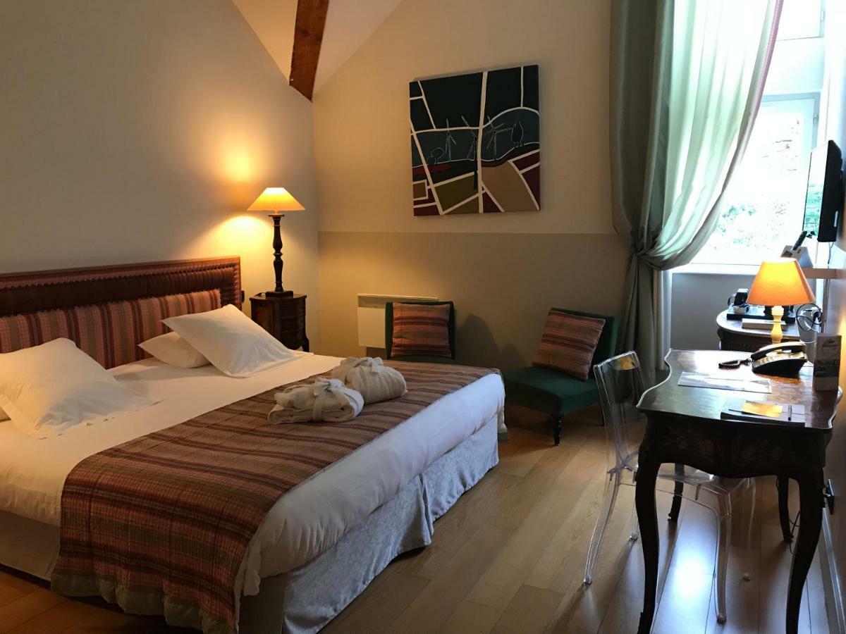 Le Pavillon Du Chateau, Hotel & Spa Ревель Экстерьер фото