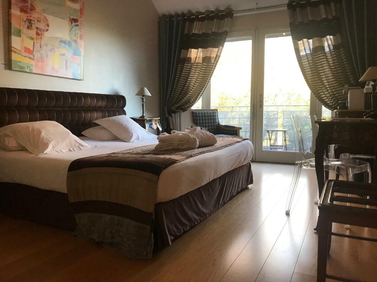 Le Pavillon Du Chateau, Hotel & Spa Ревель Экстерьер фото